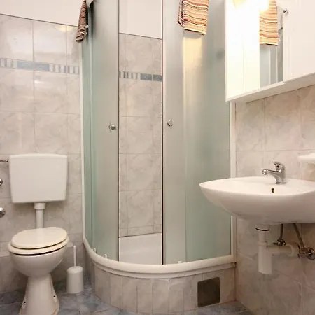 Apartments By The Sea Pisak, Omis - 9456 * Pisak